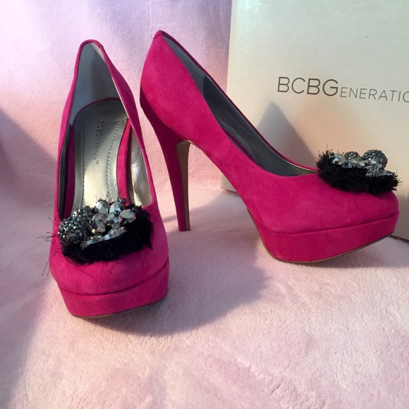 fuchsia suede pumps